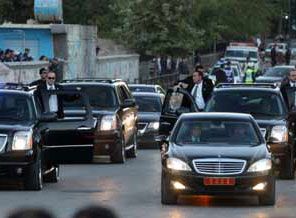 Erdoğan'ın korumaları kaza yaptı Erdoğan'ın korumaları kaza yaptı