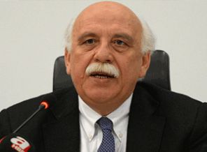 Türkiyəli nazir Azərbaycandakı təhsil fırıldağından danışdı