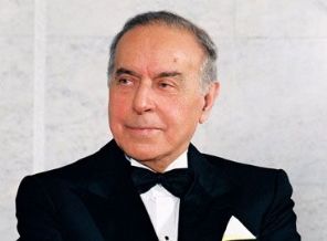 Əli Həsənov: “Heydər Əliyevi hakimiyyətə YAP gətirməyib“