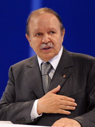 Algeriens Präsident bewirbt sich um dritte Amtszeit