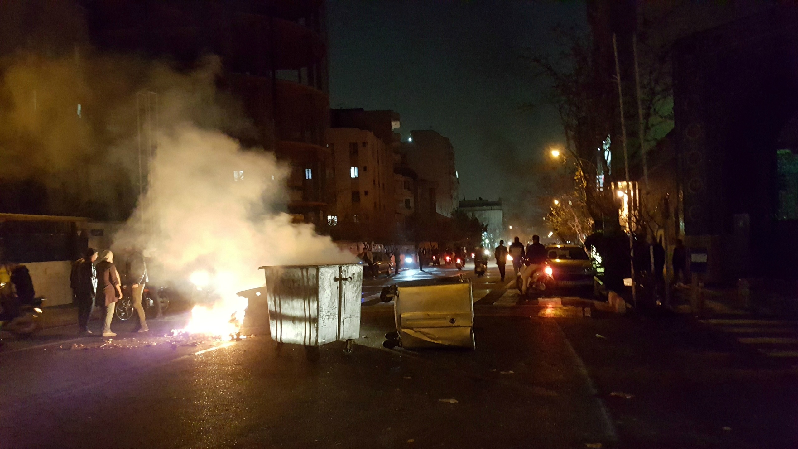 171231-iran-crackdown-protesters-killed-cheat_zuu3a7