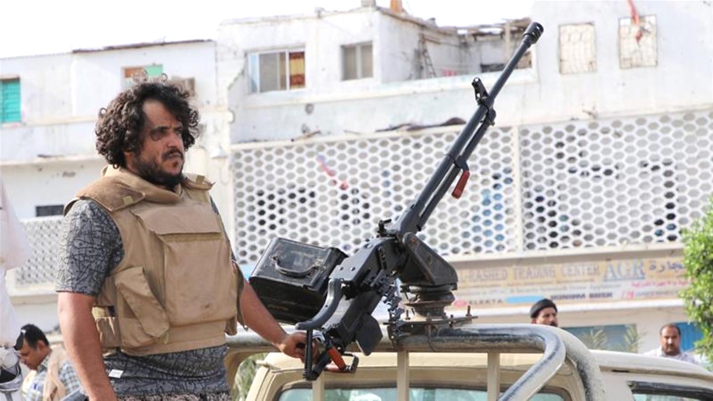 Dozen-Yemenis-killed-scores-wounded-in-Aden-clashes