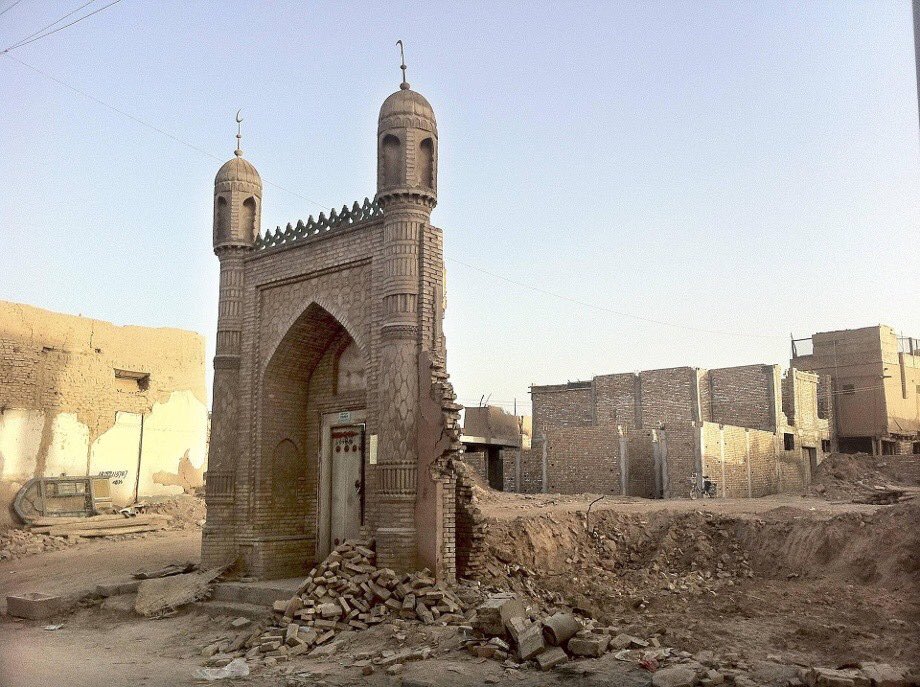 Çin, Doğu Türkistan camilerini yıkıyor - Timeturk Haber