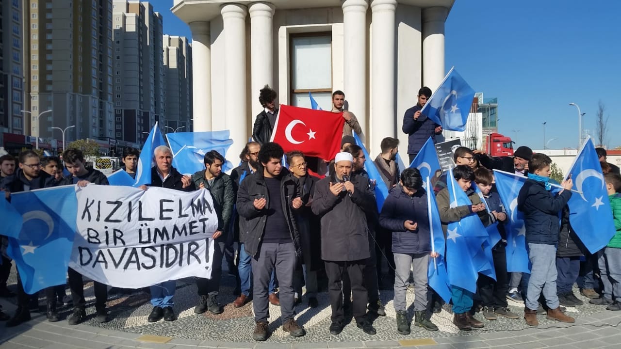 Başakşehir'de Doğu Türkistan için toplandılar1