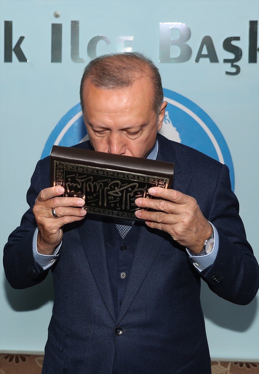 Erdoğandan Ülkü Ocaklarına ziyaret 1