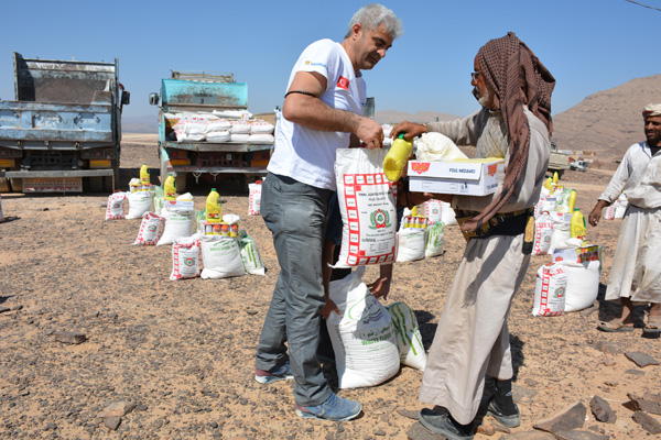 Sadakataşı-Derneğinden-Yemene-gıda-ve-hijyen-ürünleri-yardımı6
