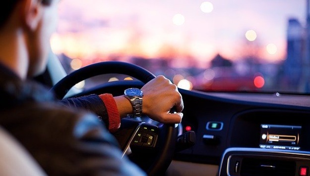 Uber-launched-its-car-rental-service-Uber-Rent