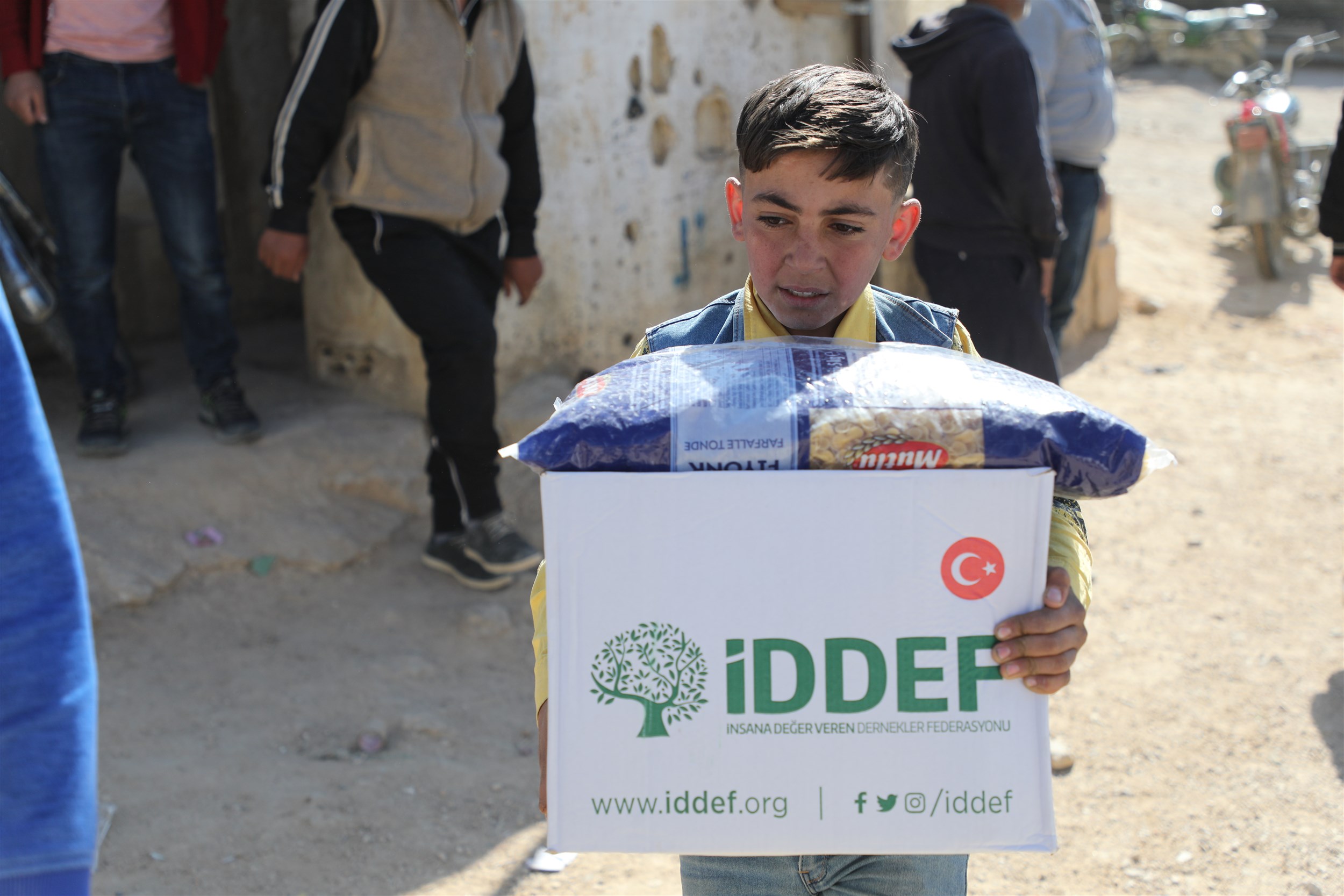 İDDEF'ten Lübnandaki Mültecilere Gıda Yardımı (1)