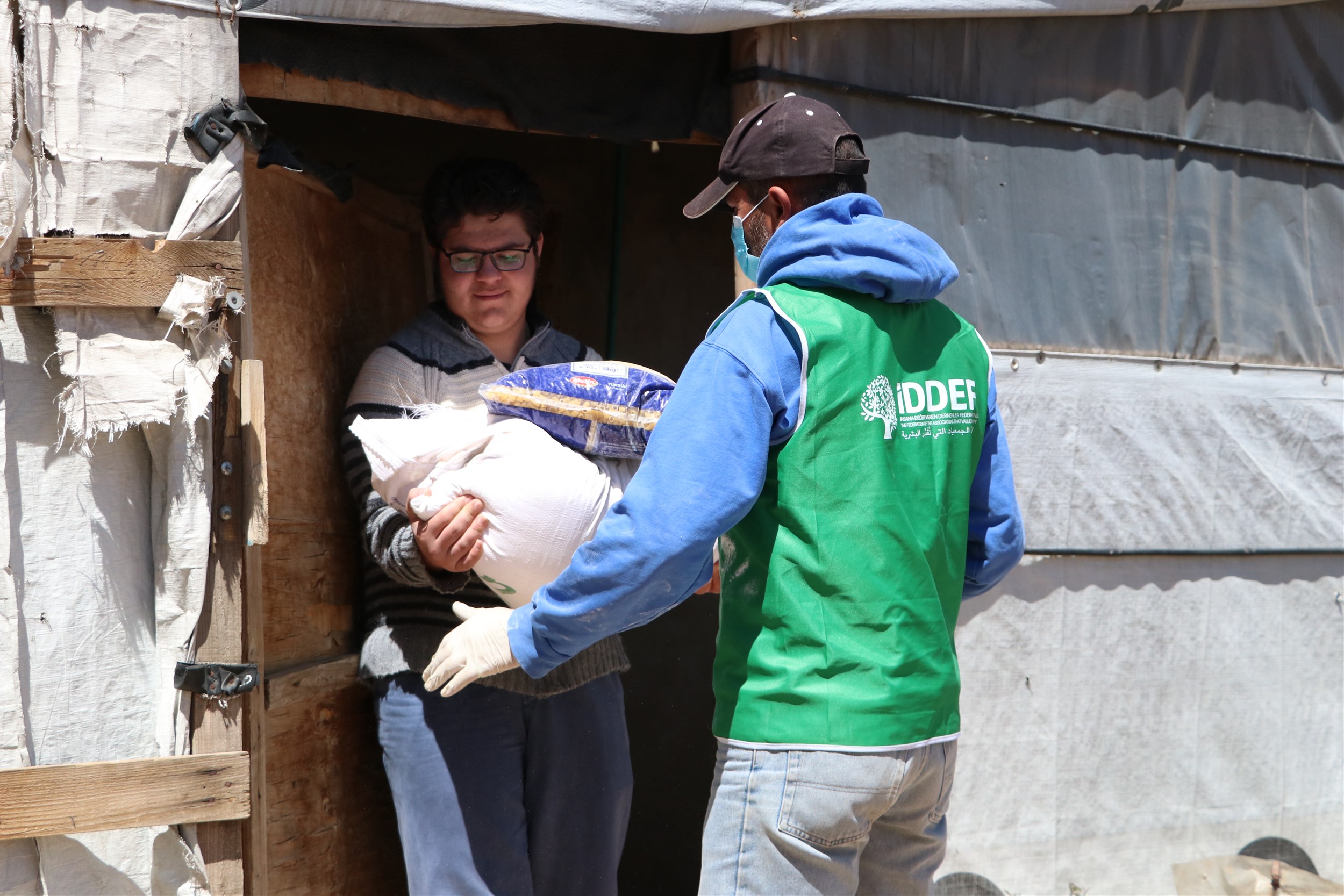 İDDEF'ten Lübnandaki Mültecilere Gıda Yardımı (2)