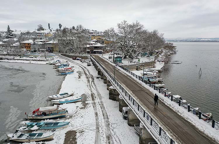 01_2022_25012022_bursa1_