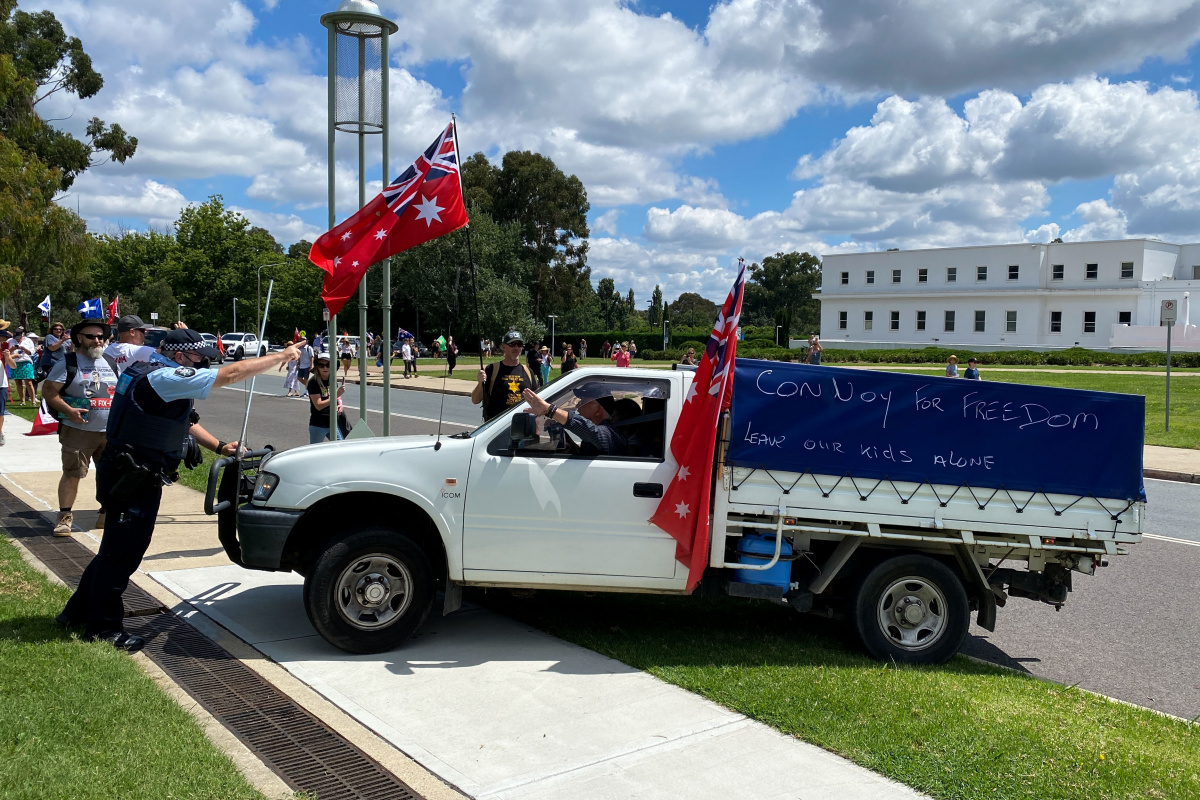 1643596894-australia-convoy-for-freedom-canberra