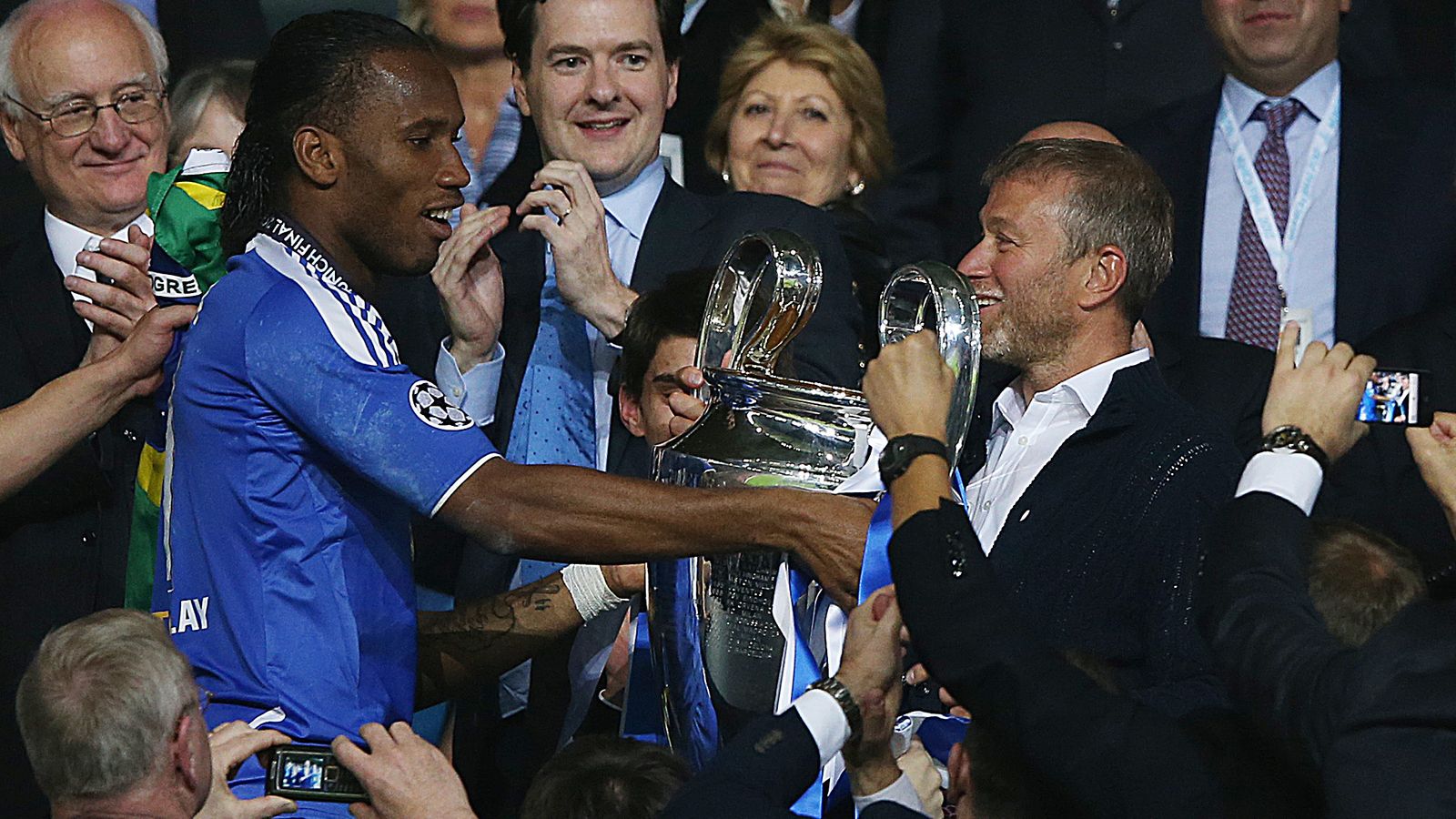 1646301287014-skysports-didier-drogba-roman-abramovich-5687772