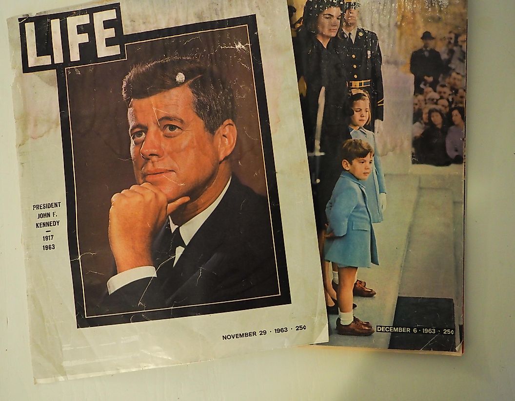 john-f-kennedy-life-magazine-nov-29-dec-6-1963-teresa-otto