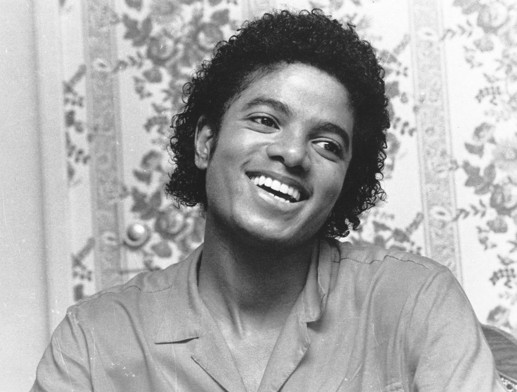 michael-jackson-smiling-1024x777