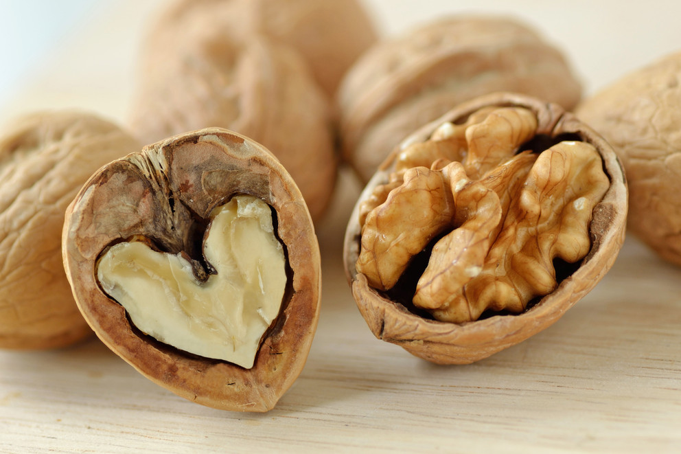 walnuts-as-snack