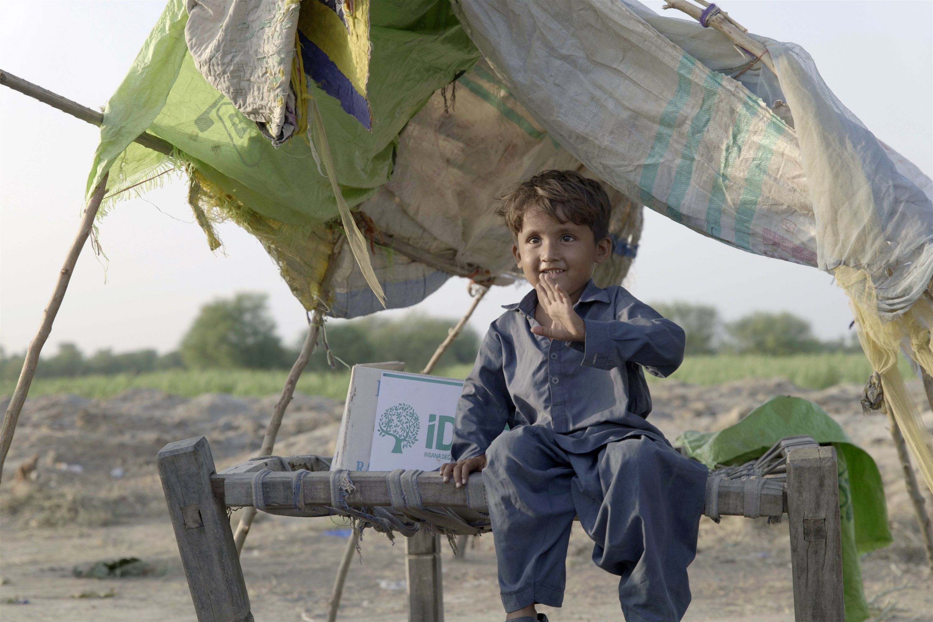 İDDEF, Pakistan'daki Mağdur Kimseleri Yalnız Bırakmıyor  (2)