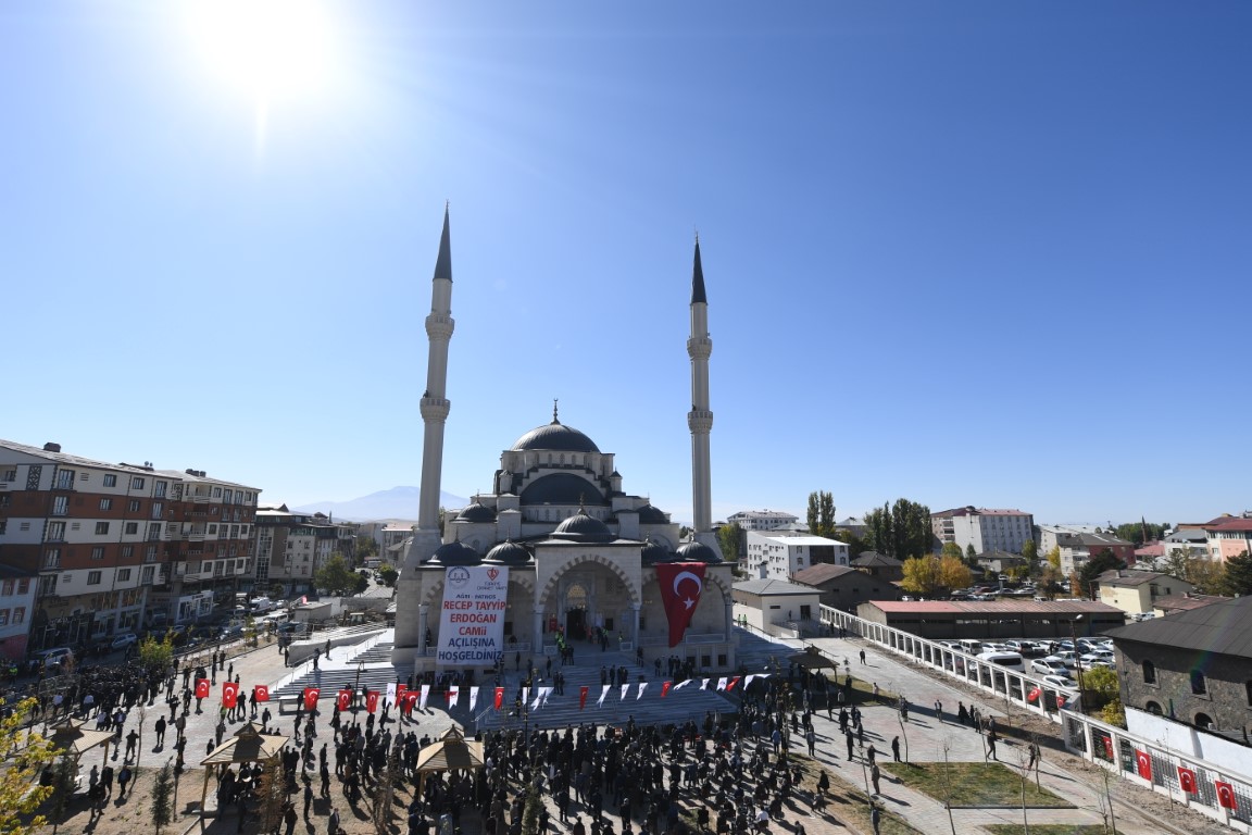 Ağrı Recep Tayyip Erdoğan Camii