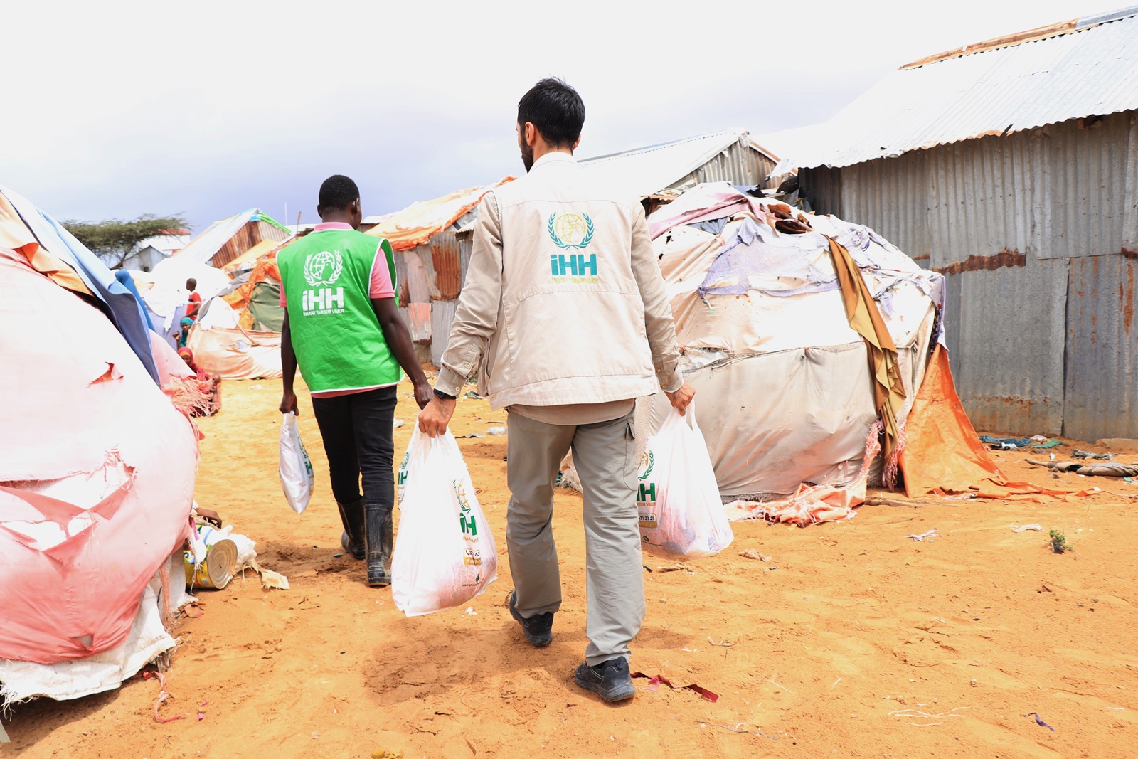 İHH 3 milyona yakın kişiye kurban eti ulaştırdı (13)