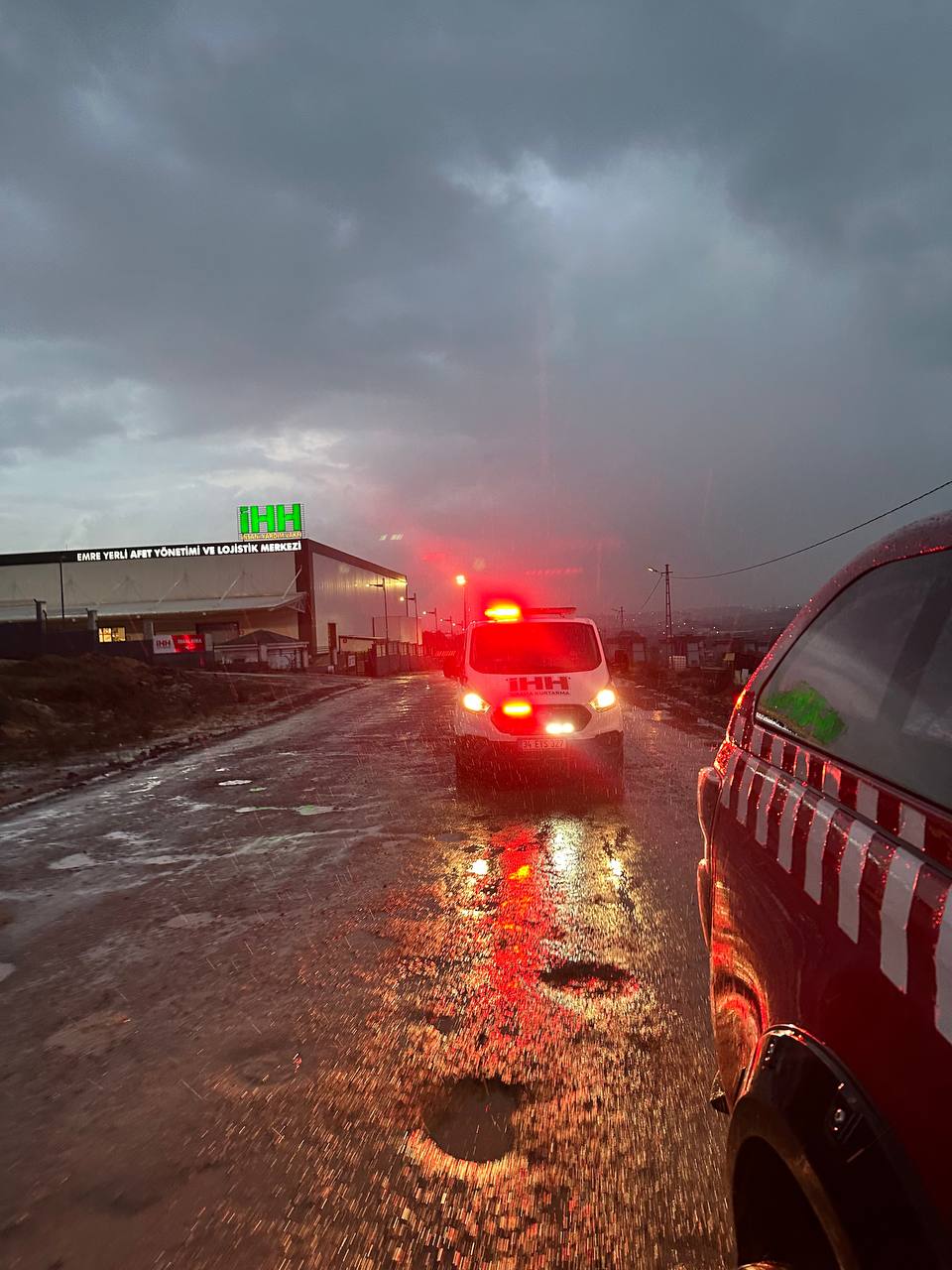 İHH Arama Kurtarma Şam'a Doğru Yola Çıktı4