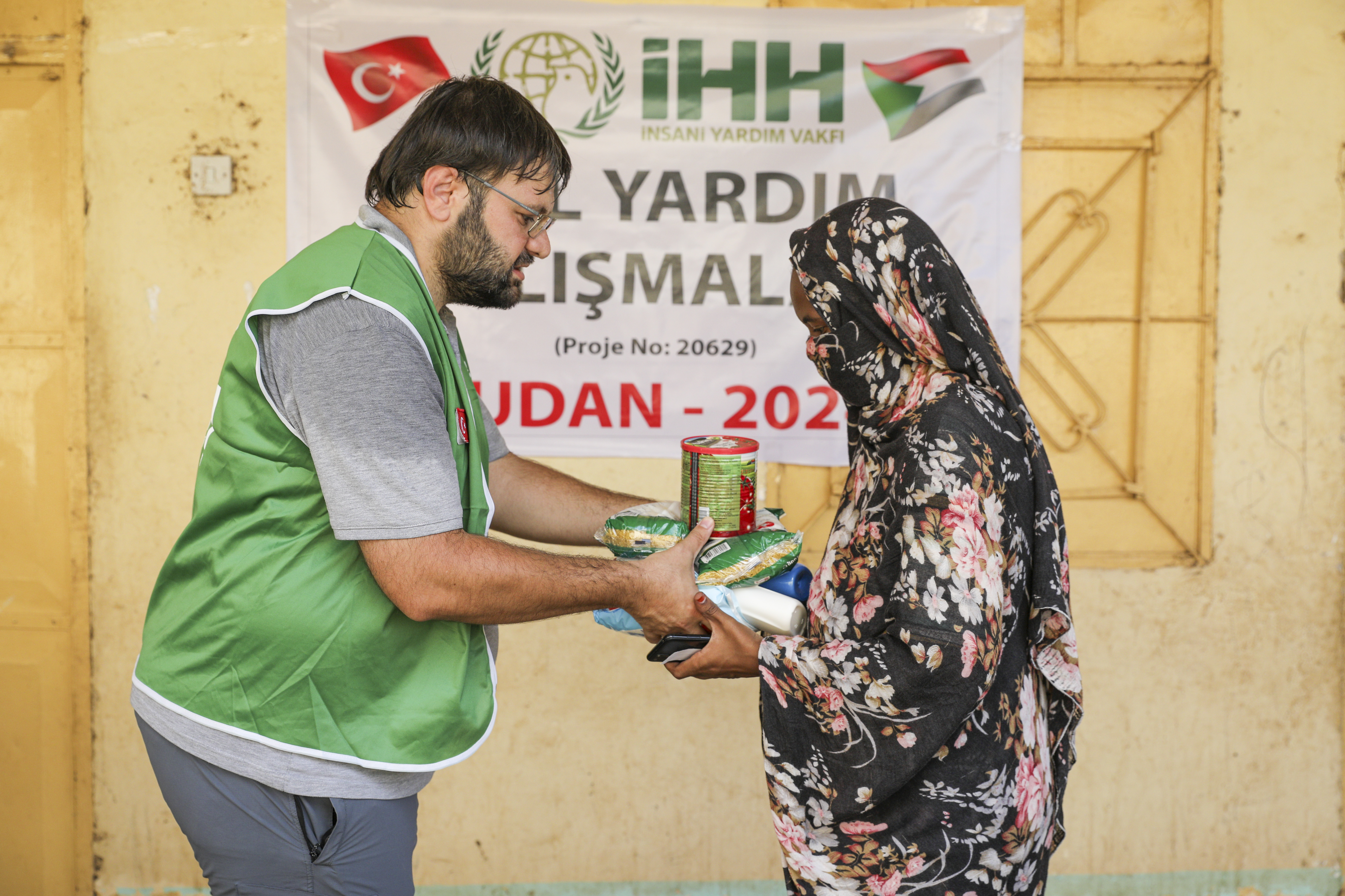 İHH, Sudan'a 161 konteyner yardım malzemesi ulaştırdı3