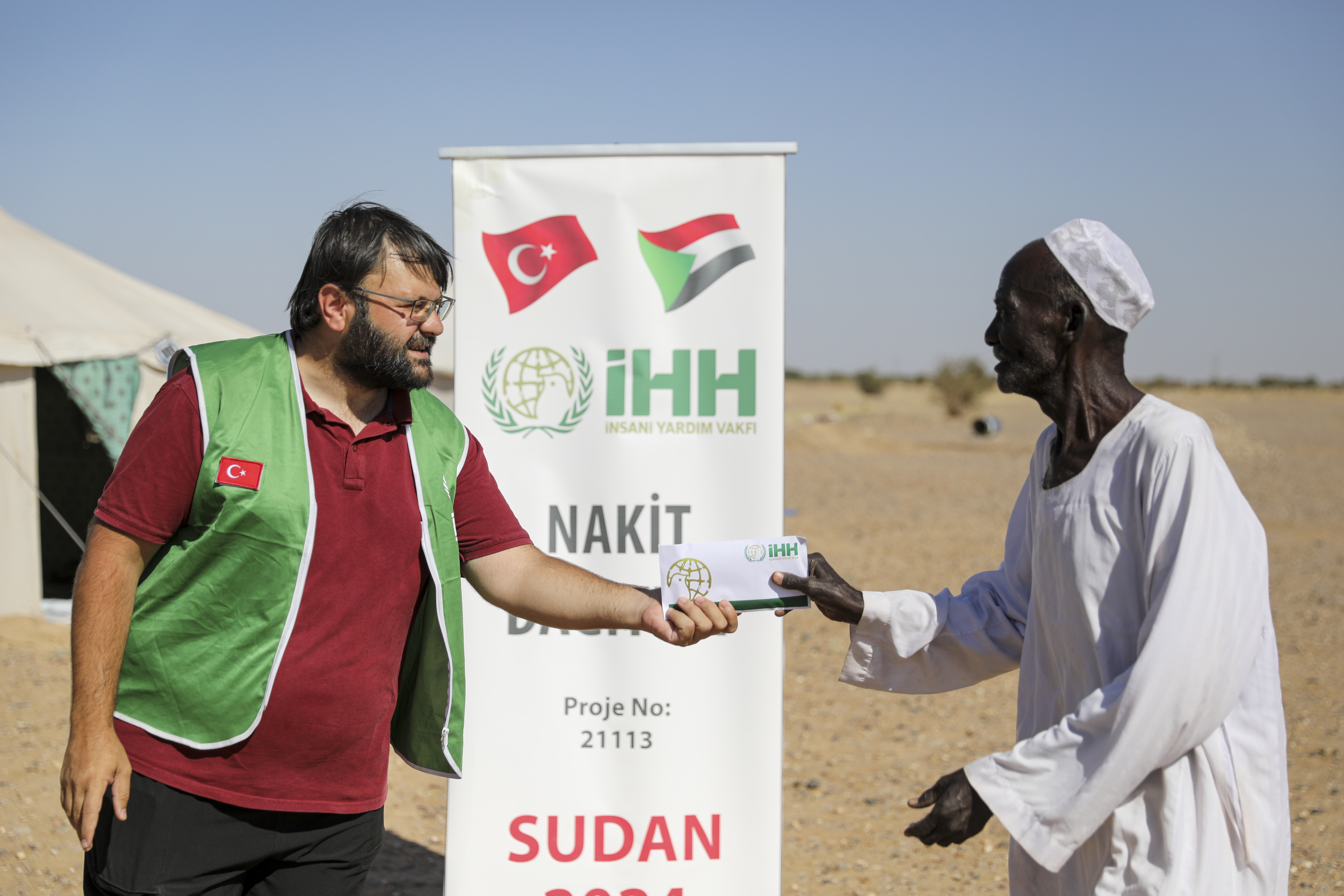 İHH, Sudan'a 161 konteyner yardım malzemesi ulaştırdı7