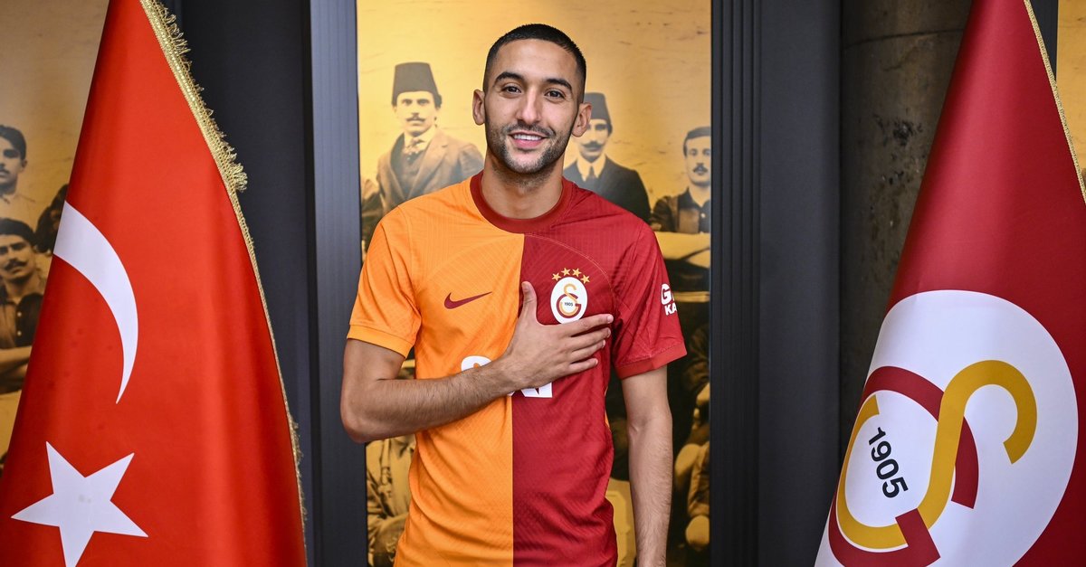 1200x627-hakim-ziyech-galatasaray-taraftarlariyla-bulustu-1692480296121