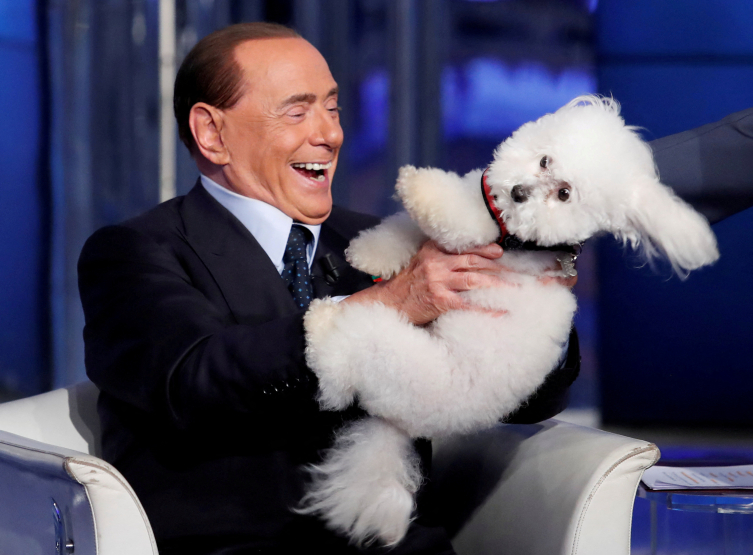 2023-06-12T085031Z_138144286_RC2C5X8KH8D8_RTRMADP_3_ITALY-BERLUSCONI