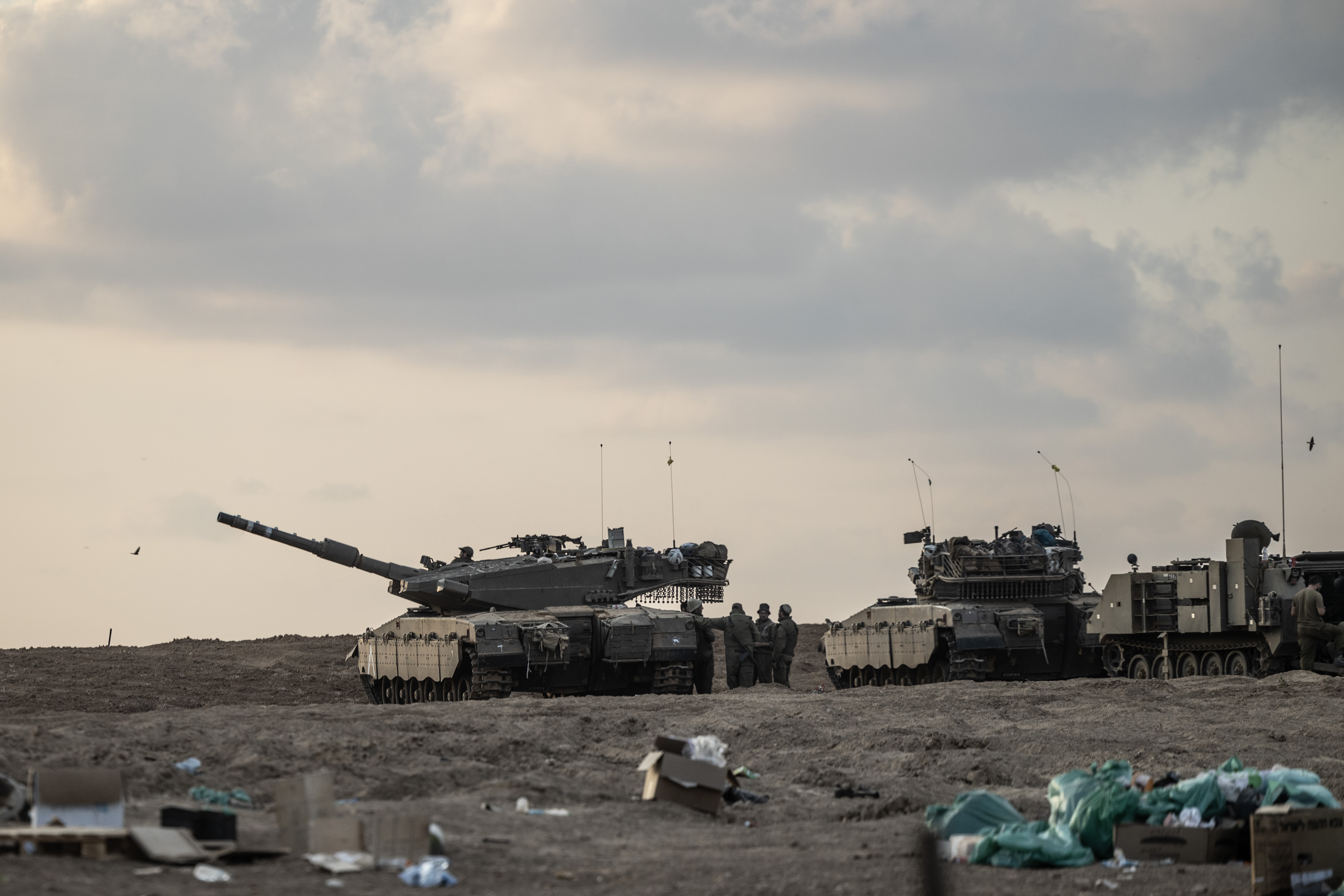 AA-20231011-32376760-32376756-FILISTINLI_GRUPLARIN_SIZMA_OPERASYONU_GERCEKLESTIRDIGI_YAHUDI_YERLESIM_BIRIMINDE_CATISMALARIN_IZLERI