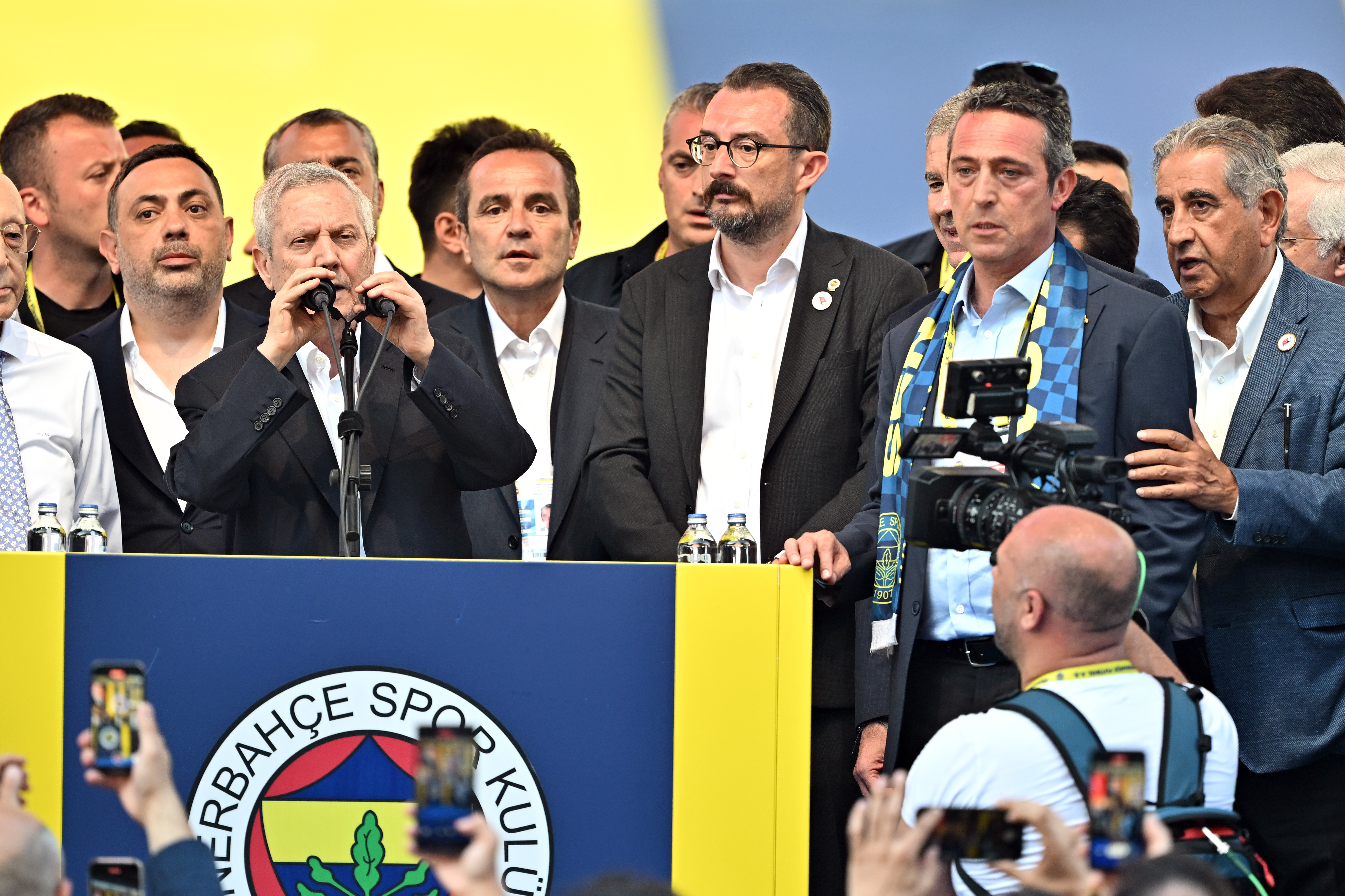 AA-20240609-34828467-34828460-FENERBAHCE_KULUBU_SECIMLI_OLAGAN_GENEL_KURULUNDA_OY_VERME_ISLEMI_SONA_ERDI