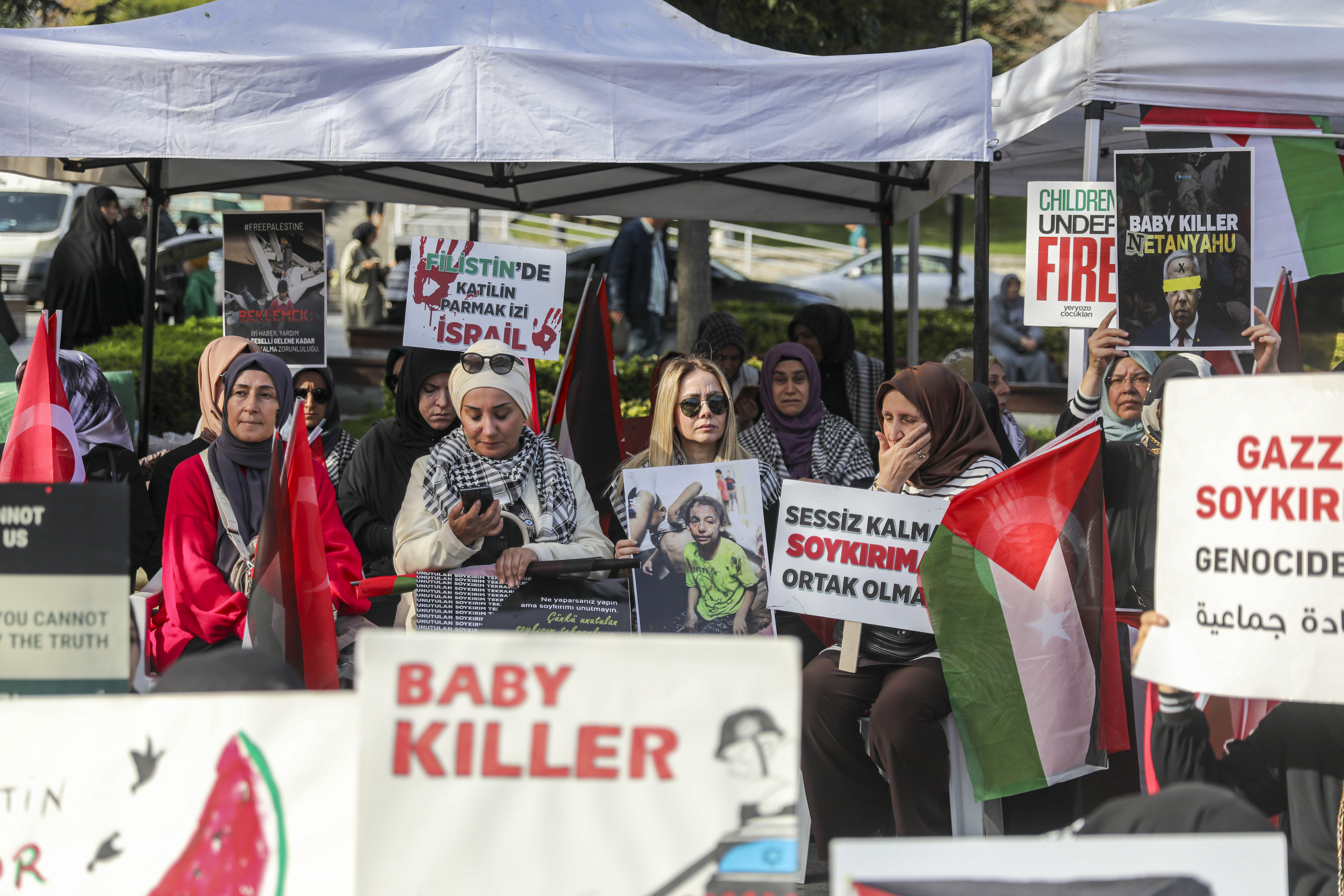 Doktorlar İsrail zulmünü protesto etti (1)