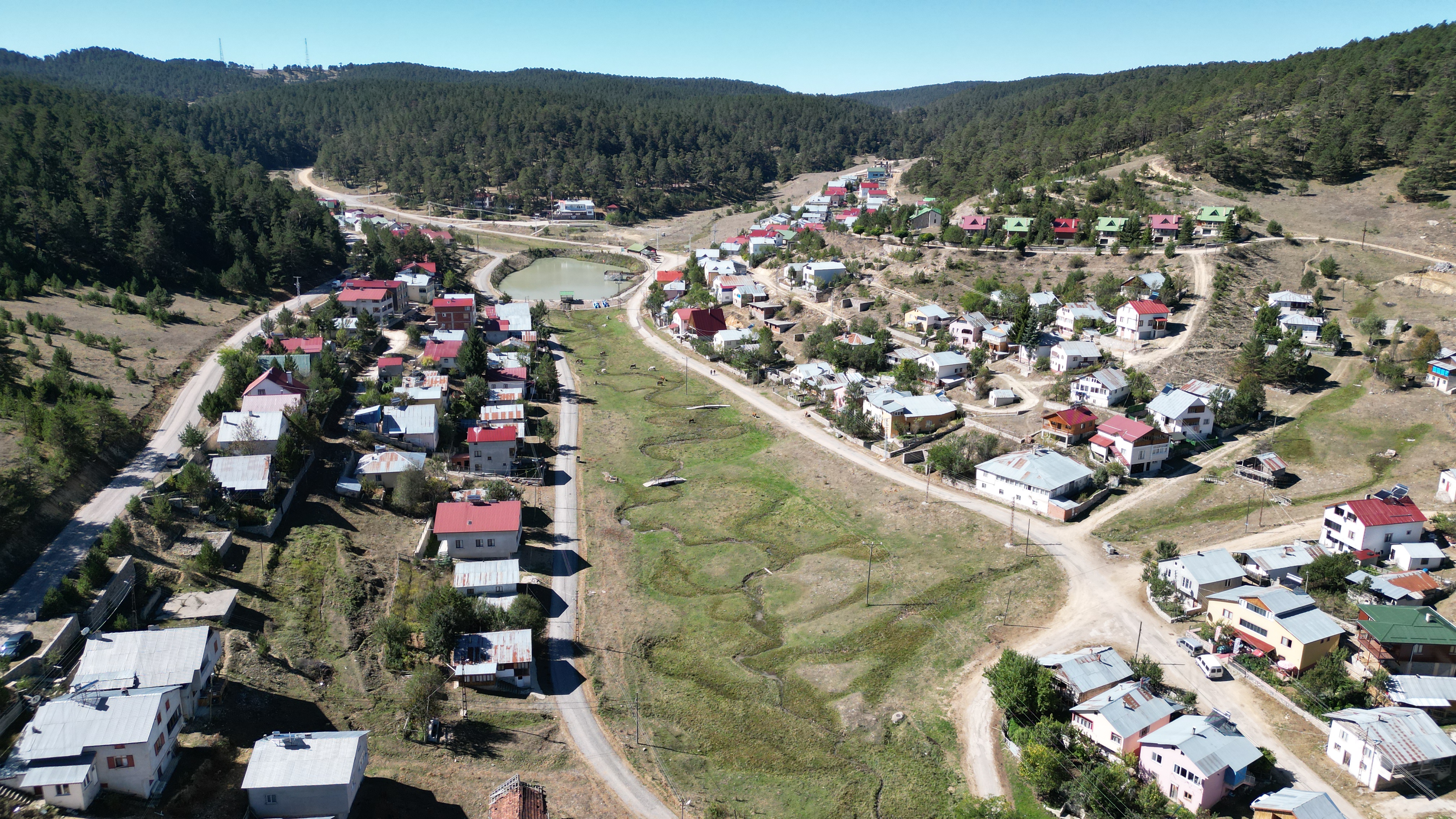 SIVASIN-AKCIGERI-YAYLA-BETON-YAPILARLA_382820_105979