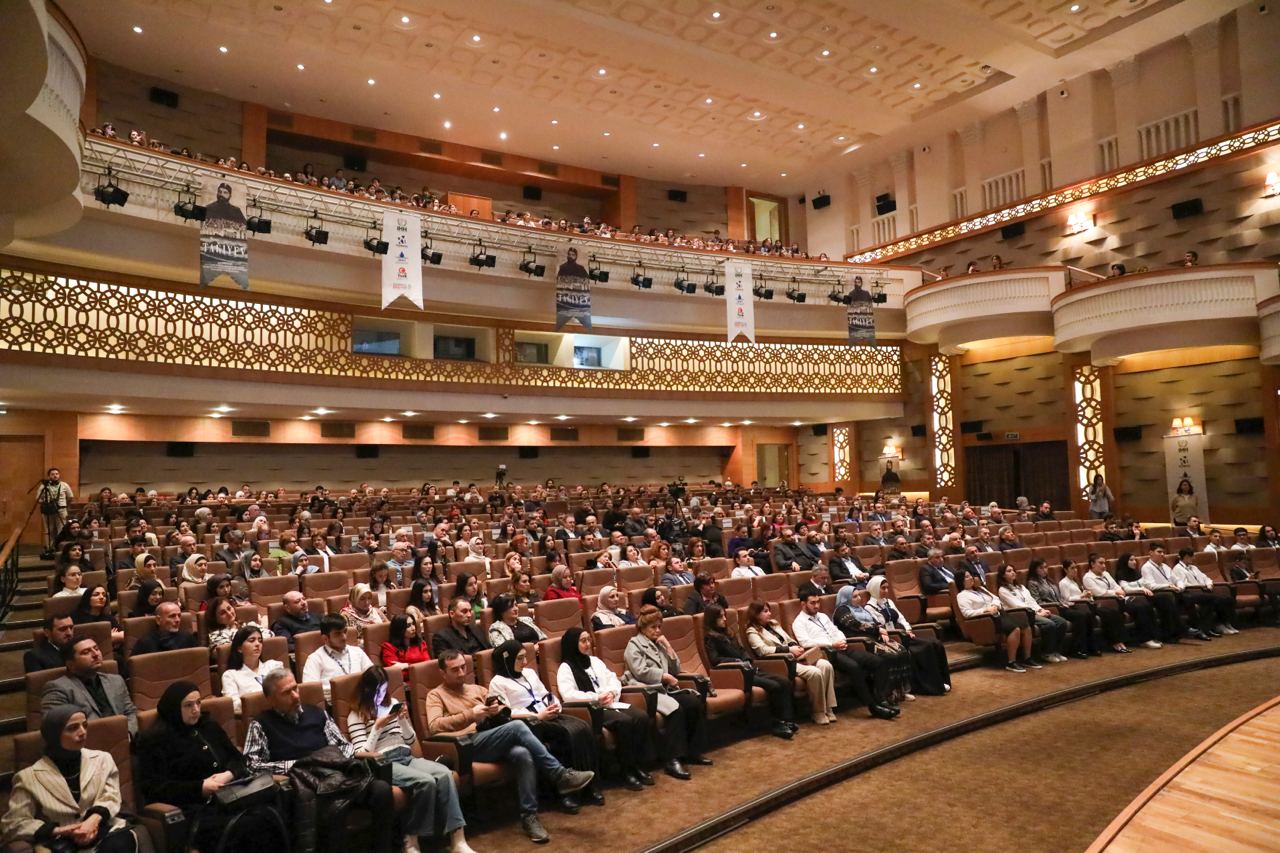 Hacı Zeynelabidin Tağıyev'in Hayatı Anlatan Belgesel Gala Gecesinde İzleyiciyle Buluştu