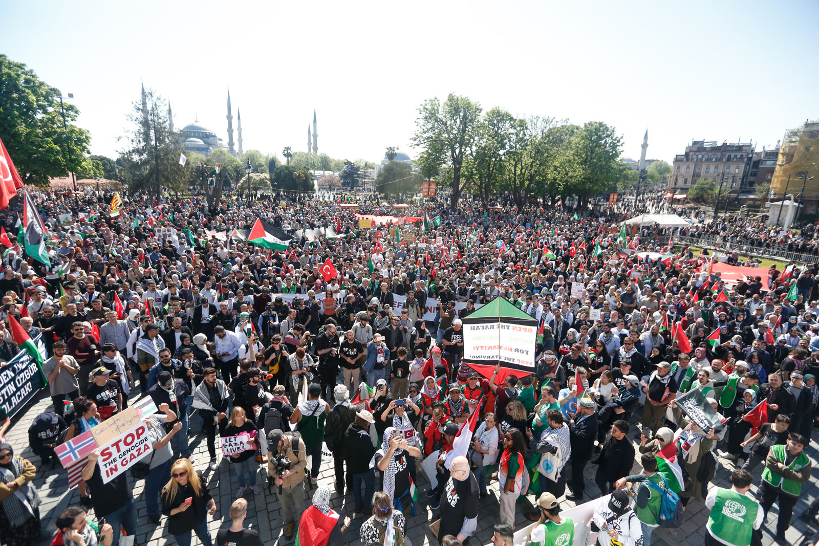 _İstanbul'da on binlerin katılımıyla “Gazze'yi Unutma” yürüyüşü_ (14)