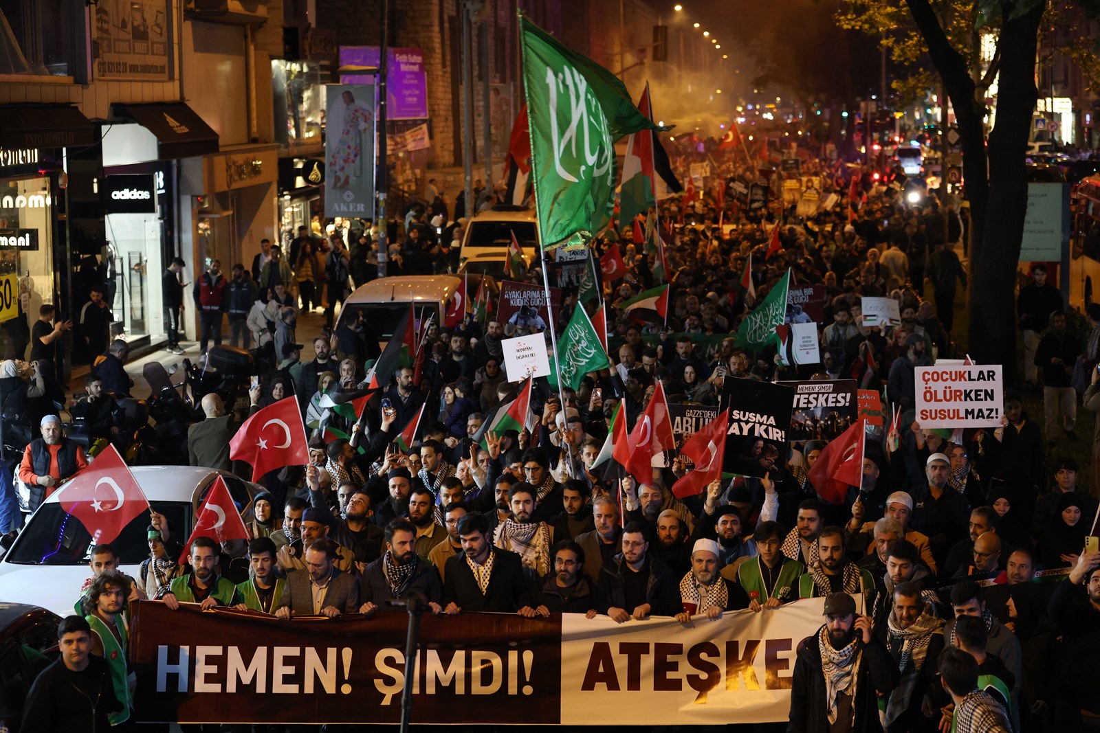 _Fatih'te on binlerce kişi Filistin için yürüdü_ (10)