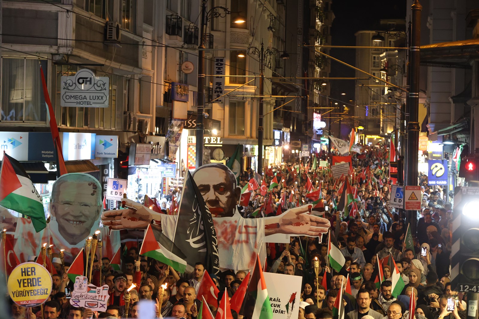 _Fatih'te on binlerin katılımıyla büyük Gazze yürüyüşü_ (10)