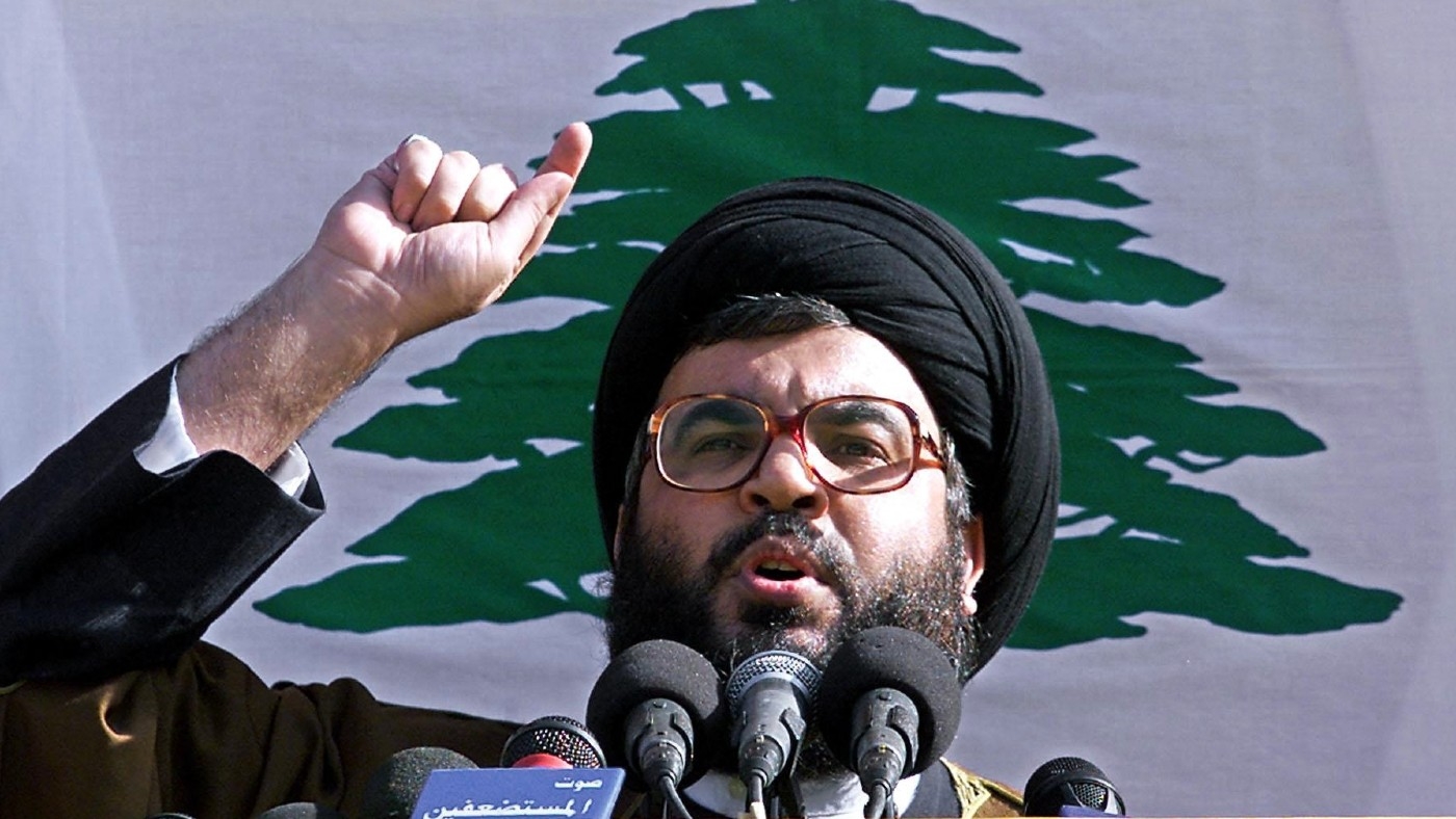 lebanon-hezbollah-hassan-nasrallah-rally-bint-jbeil-may-2000-afp