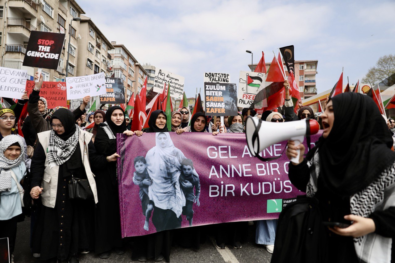 Üsküdar'da Filistin'e Destek İçin Yüz Binler Bir Araya Geldi