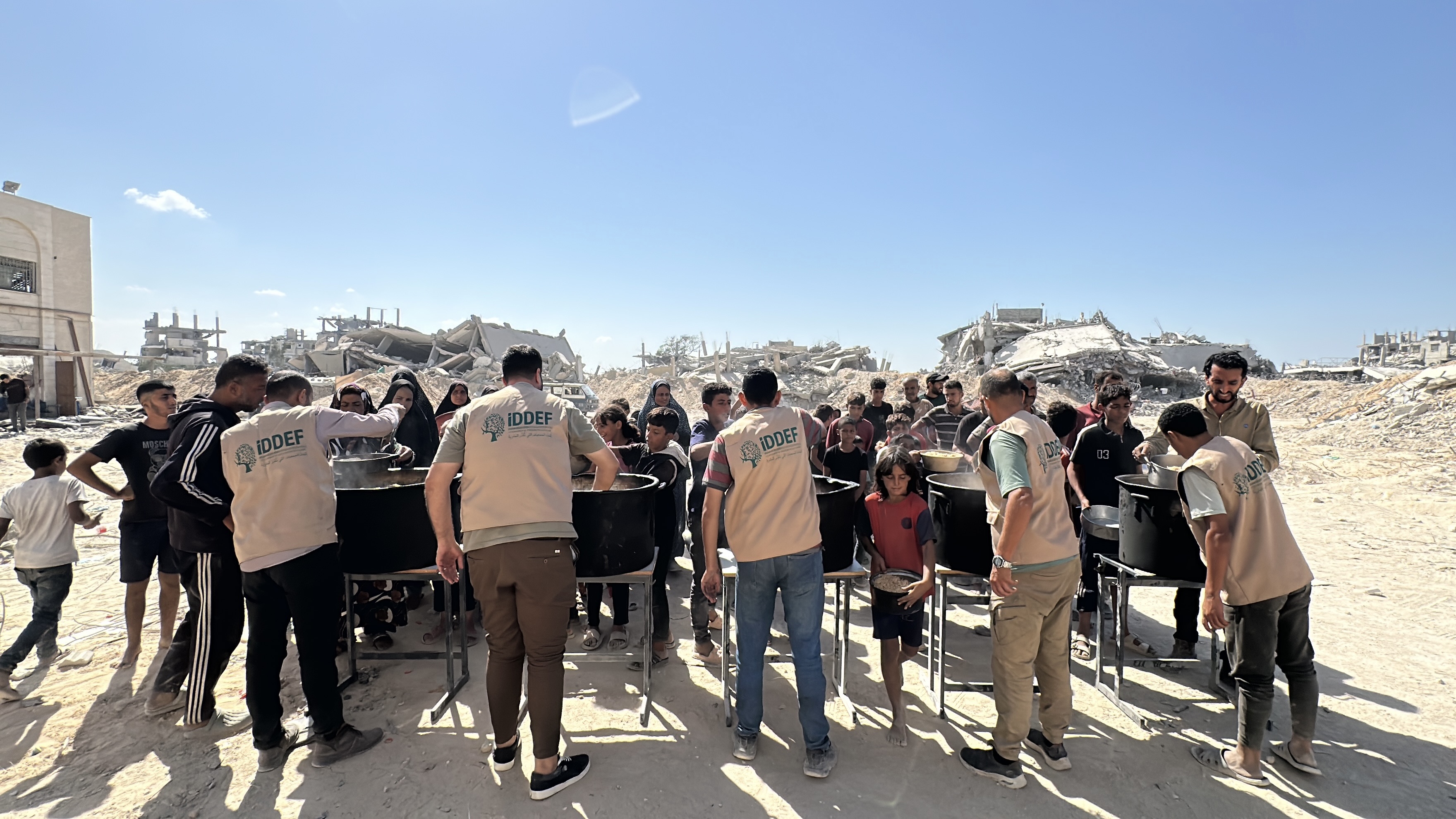 İDDEF, Gazze'de Ateşkes Sonrası Yardımlarını Artırarak Sürdürüyor (6)