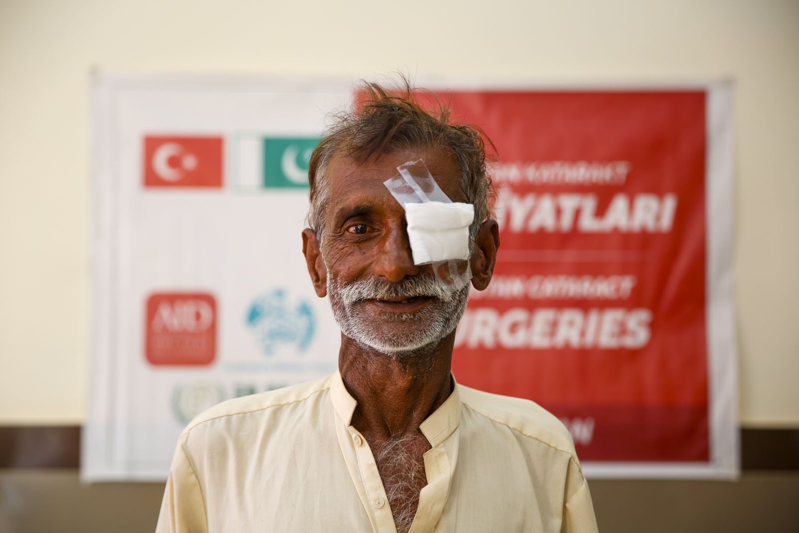 İHH 2025'te 16 ülkede 17 bin 370 katarakt ameliyatı yaptı (4)