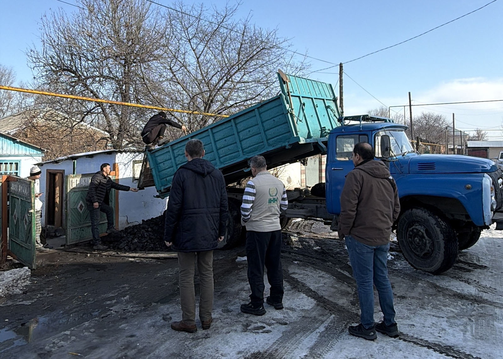 İHH, Kırgızistan ve Kazakistan'da 480 ton kömür dağıttı (1)