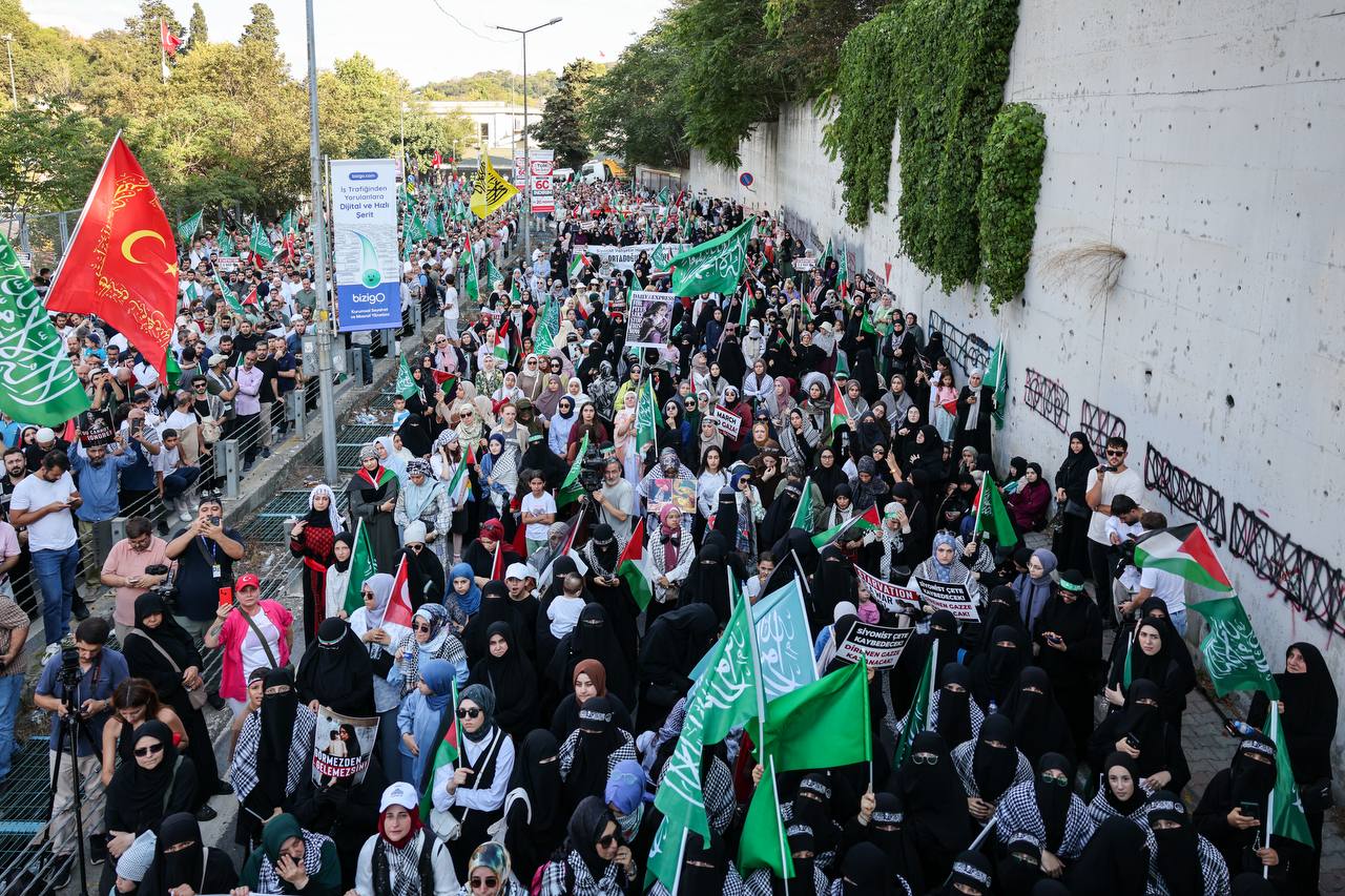 İstanbul'da on binler Gazze'ye destek için ABD Konsolosluğuna yürüdü