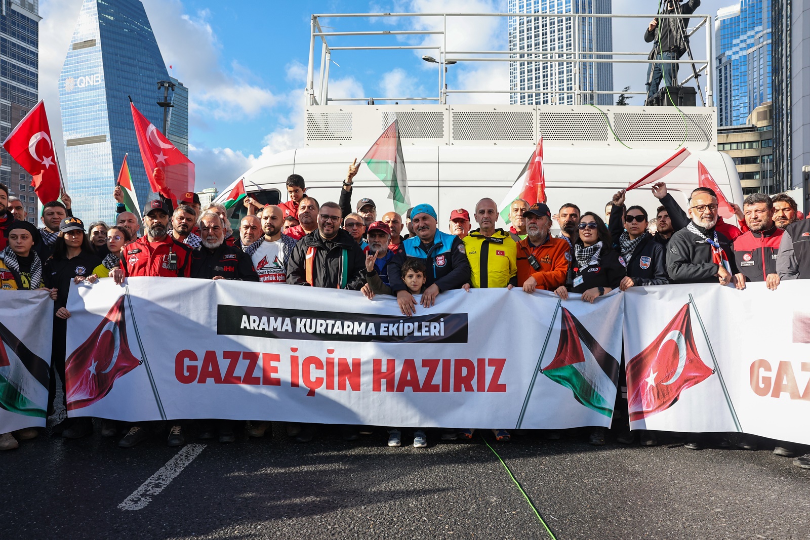 Gazze İçin Krizin Dayanışma Konvoyu: Arama-Kurtarma Ekiplerinden Barış Çağrısı