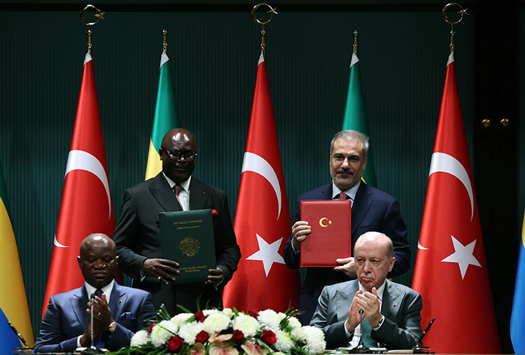 Türkiye ile Gabon arasında 8 anlaşma imzalandı