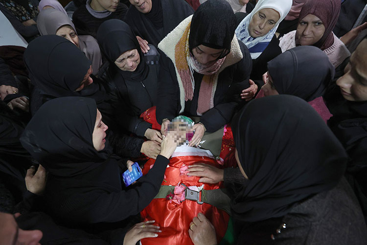 02.06_14_5_New folder (9)_AA-33360407