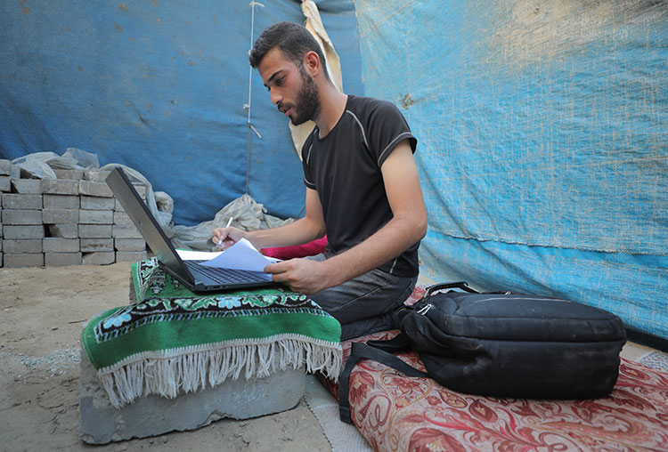 02.06_14_5_New folder (9)_AA-35576593