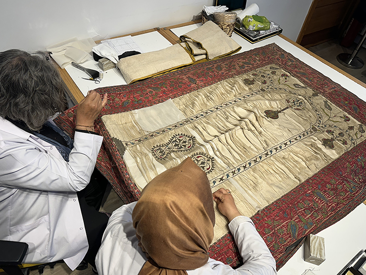 Değerli Eserlerin Bakımı ve Korunması