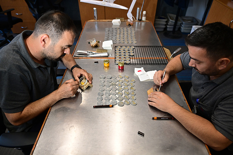 07_12_02_AA-38333575