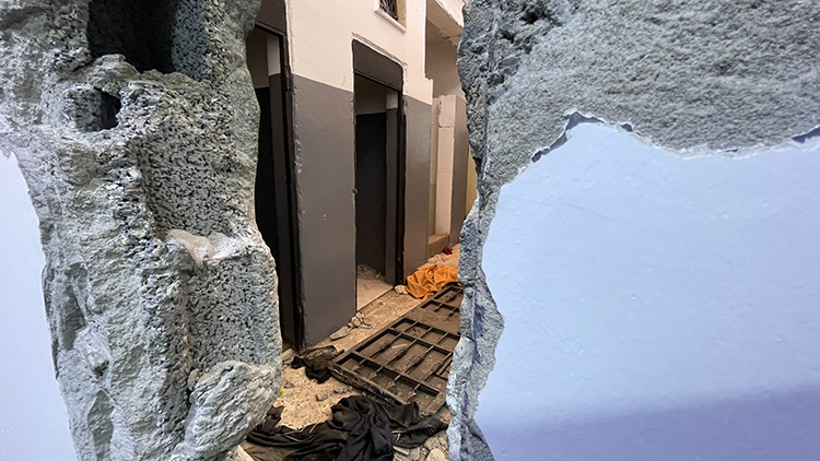 07_12_06_AA-38011214