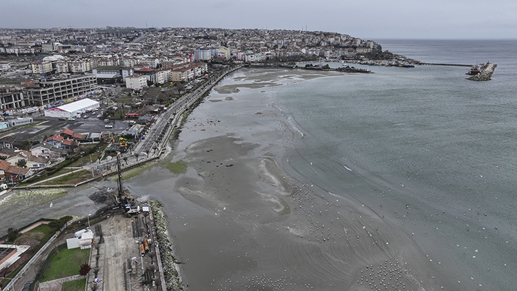 İzmir ve Diğer Bölgelerde Deniz Suyunun Çekilmesi Olayları