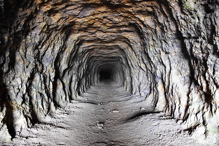 Nadir Toprak Elementleri Tartışması: Türkiye’nin Enerji ve Maden Stratejileri